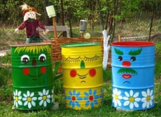 Красивые бочки на даче. Как сделать бочку для дачи своими руками.